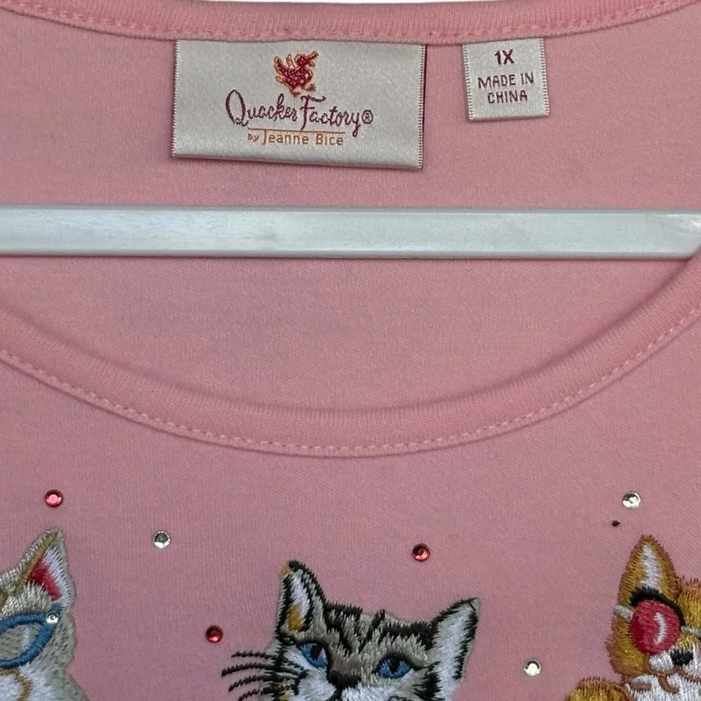 Quacker Factory Cat Embroidery Print Soft Tee Shirt Size 1X - Picture 3 of 4